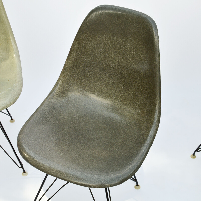 Set of 4 vintage chairs Eames fiberglass DSR by Zenith Plastics 