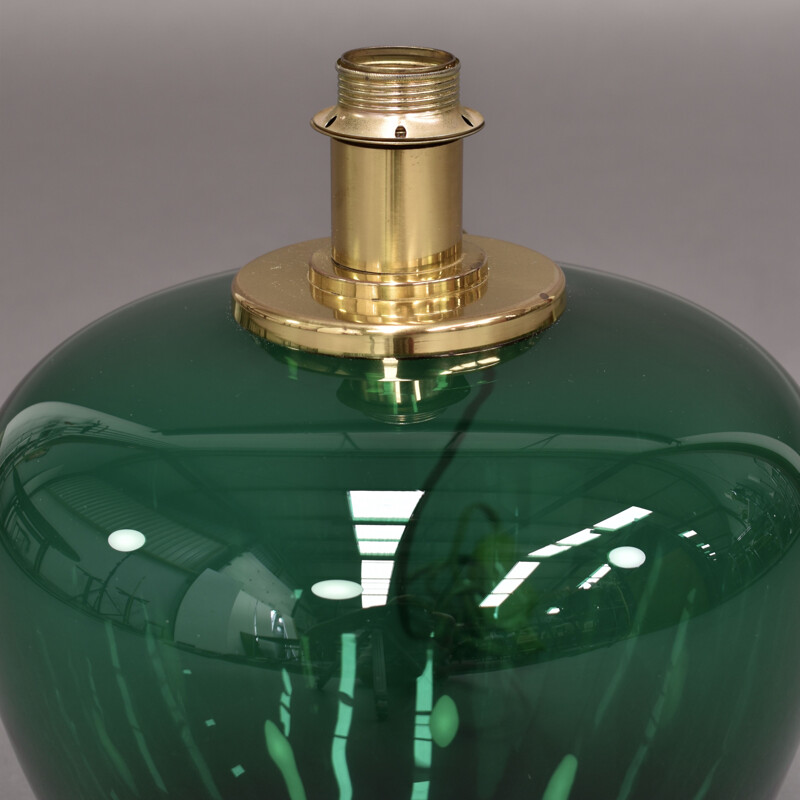 Vintage Italiaanse tafellamp in smaragdglas en messing 1970