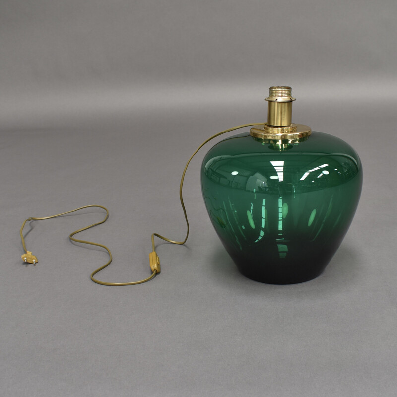 Vintage italian table lamp in emerlad green glass and brass 1970s