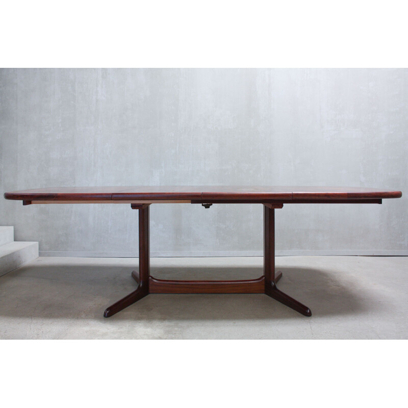 Vintage oval table for Rasmus in rosewood 1960s