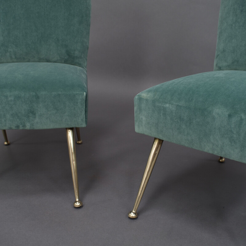Pareja de sillas vintage para Minotti en terciopelo verde y latón 1950