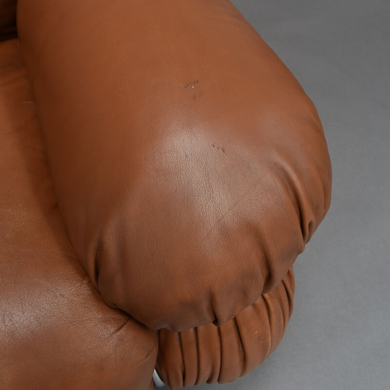 Sesann vintage lounge chair in brown leather by Gianfranco Frattini for Cassina