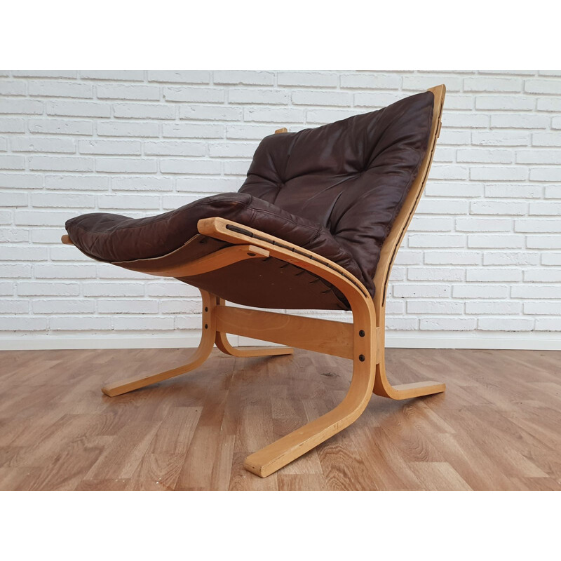 Vintage Siesta lounge chair by Relling in brown leather and beech 1970s