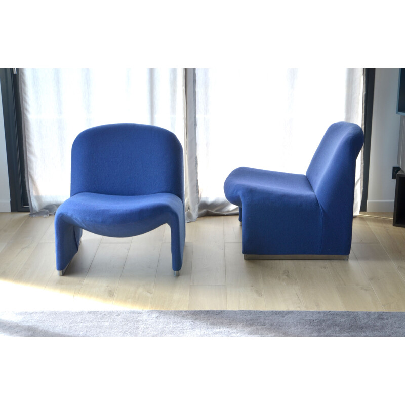 Vintage pair of Alky armchairs by Piretti for Castelli in blue fabric 1960