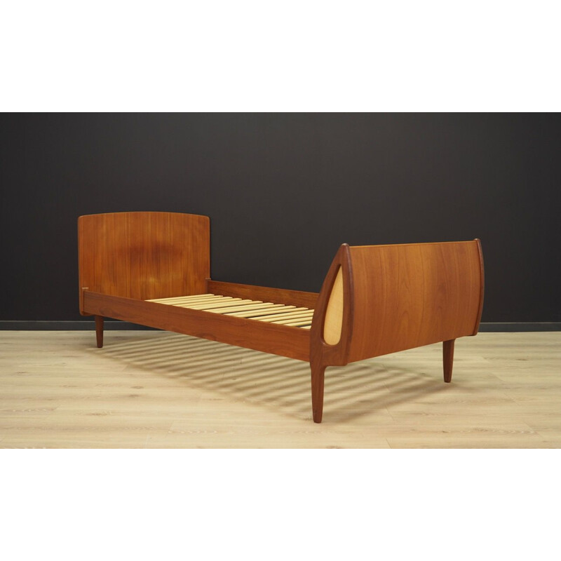 Vintage bed in teak by Sigfred Omann for Ølholm Mobelfabrik Denmark