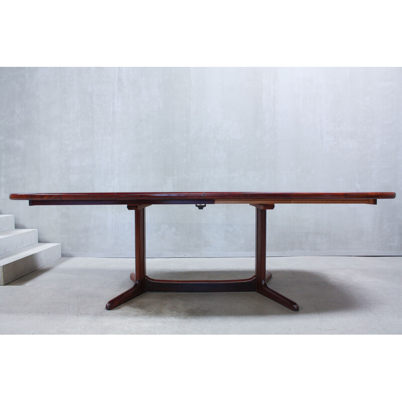 Vintage danish oval dining table in rosewood 1960s