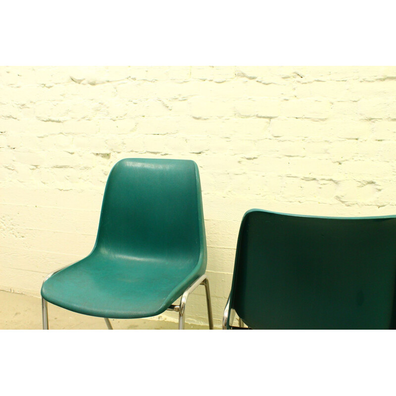    Suite de 12 chaises vintage 1970