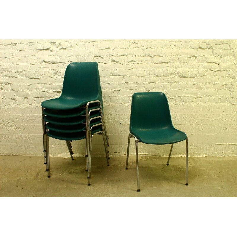 Set of 6 vintage chairs 1970