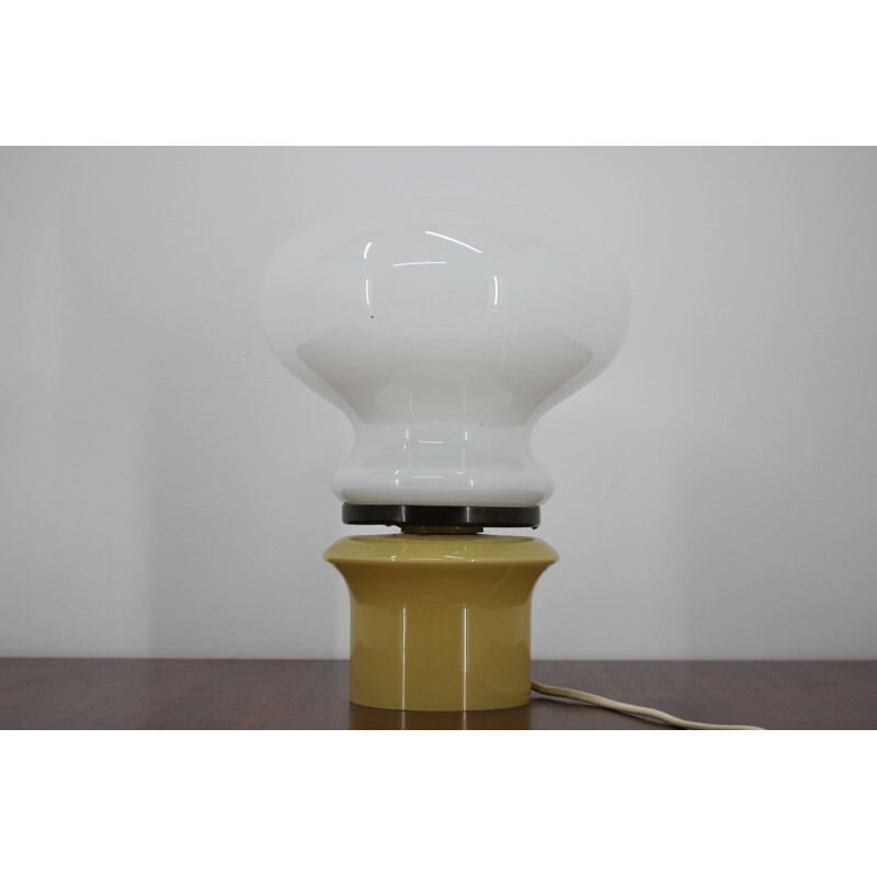 Lampe de table vintage par Valasské Mezirici 1970