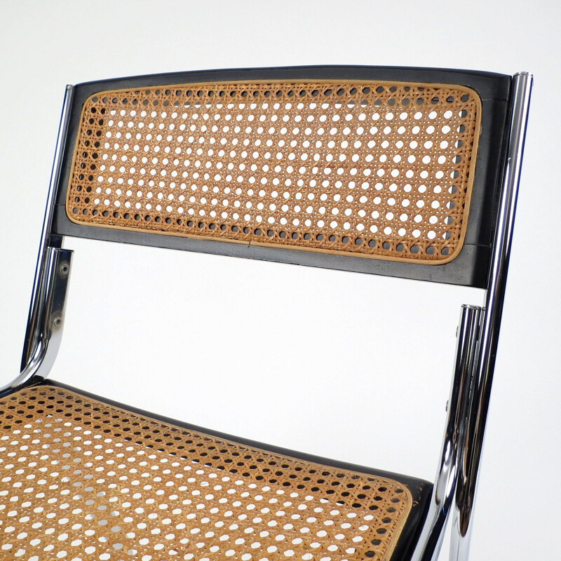 Set of 4 vintage Cantilever chairs in chromed metal