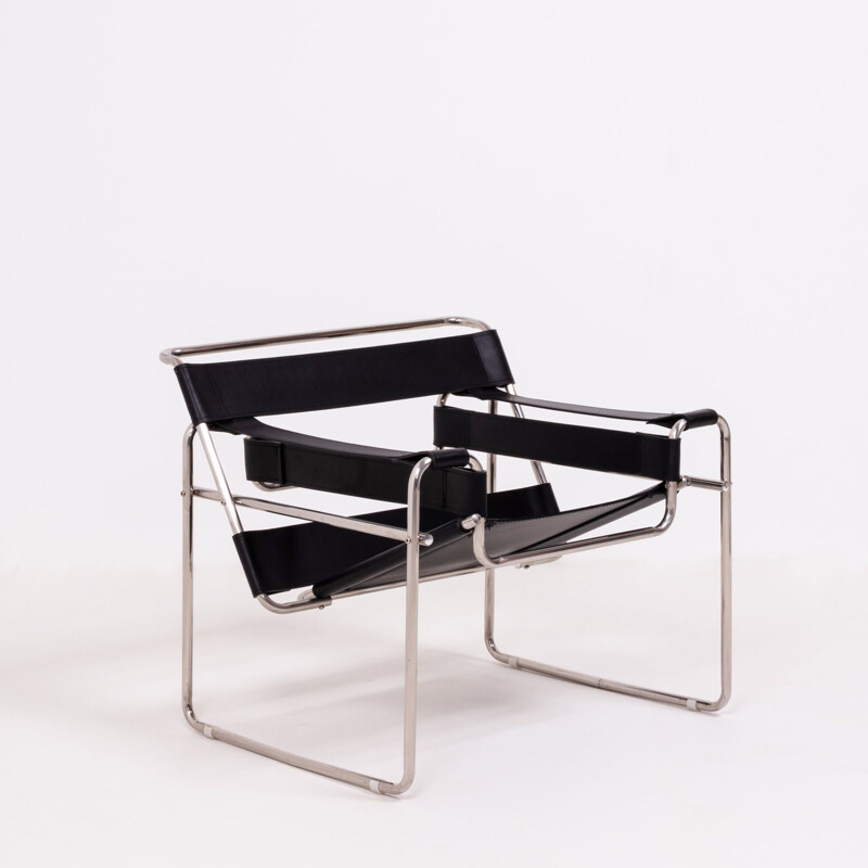 Vintage chromed tubular chair in black leather