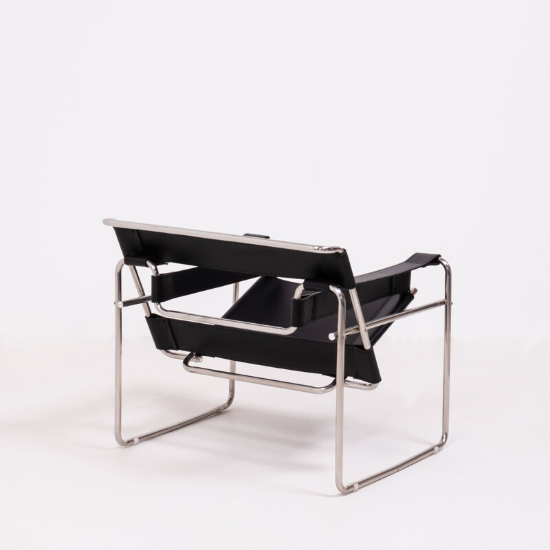 Vintage chromed tubular chair in black leather