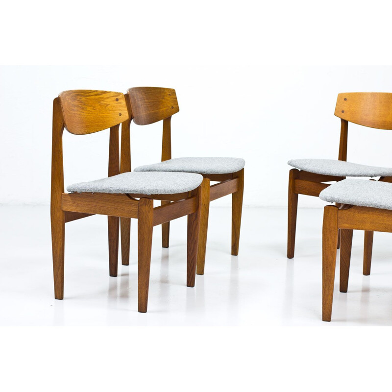 Suite de 4 chaises en chêne par Juergen Baekmark pour FDB, modèle 78