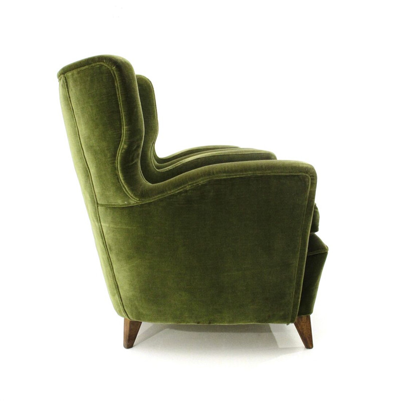 Pair of vintage Italian armchairs in green velvet