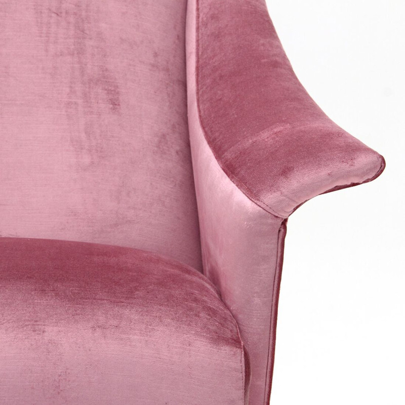 Vintage Italian armchair in pink velvet