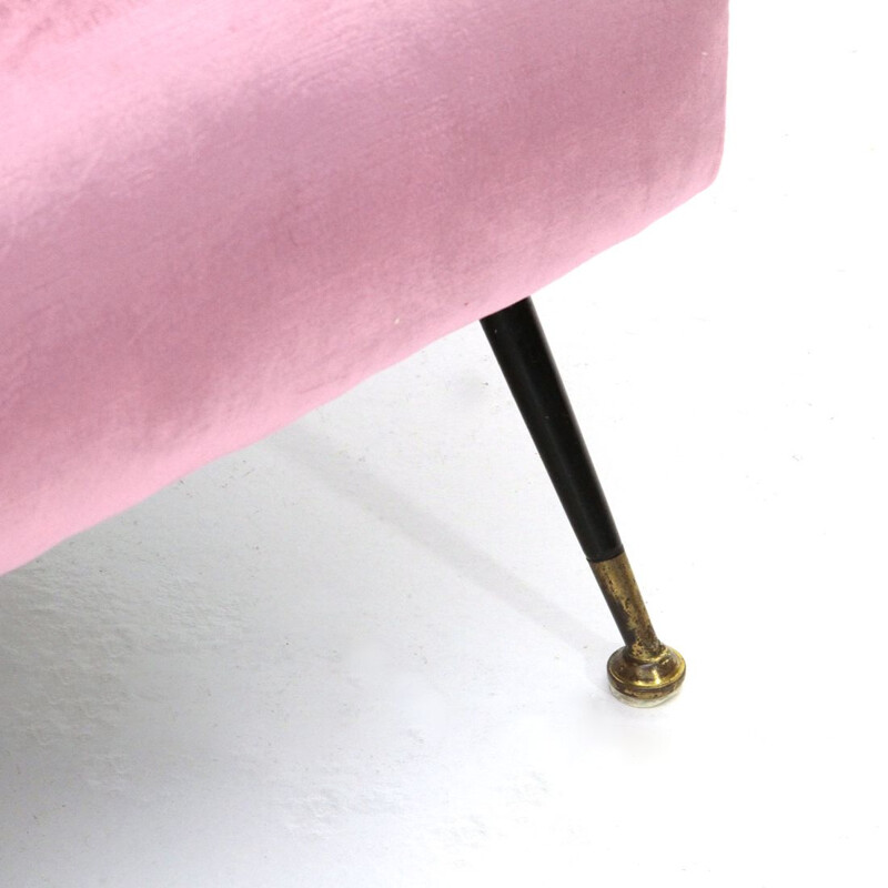 Vintage Italian armchair in pink velvet