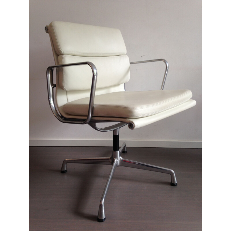 Vintage EA208 chair by Charles Eames for Vitra - 2000