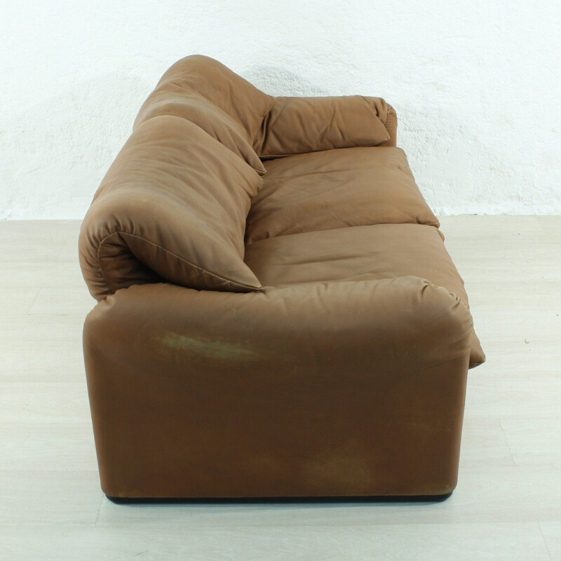 Vintage Maralunga sofa by Vico Magistretti for Cassina in brown leather 1970s