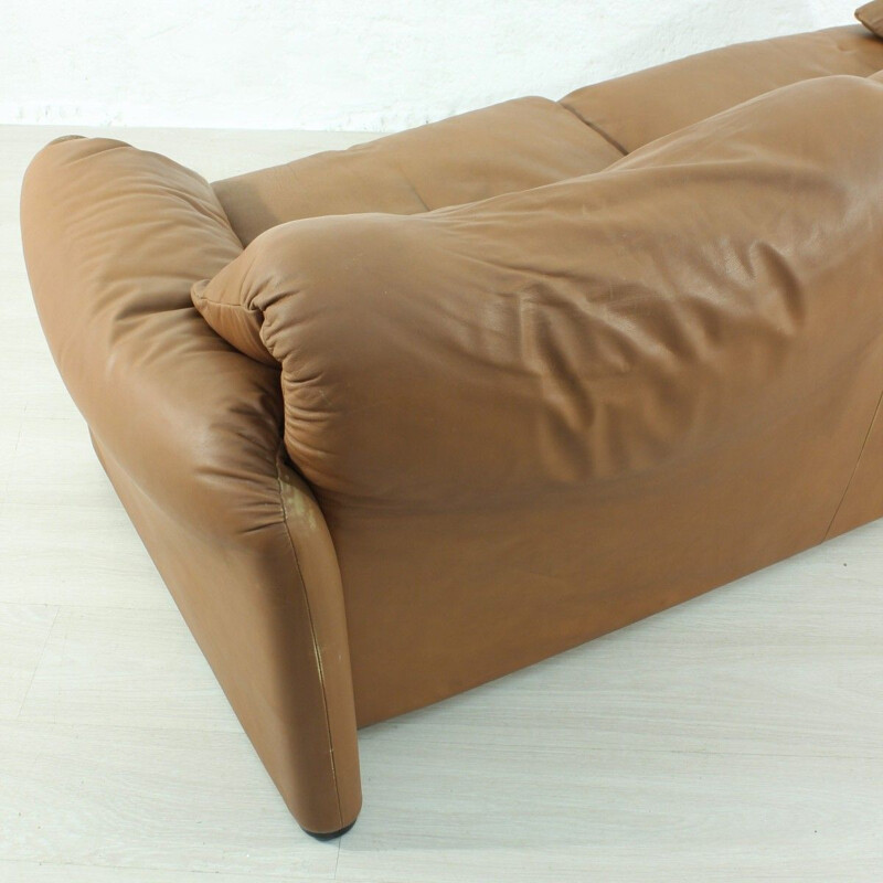 Vintage Maralunga sofa by Vico Magistretti for Cassina in brown leather 1970s