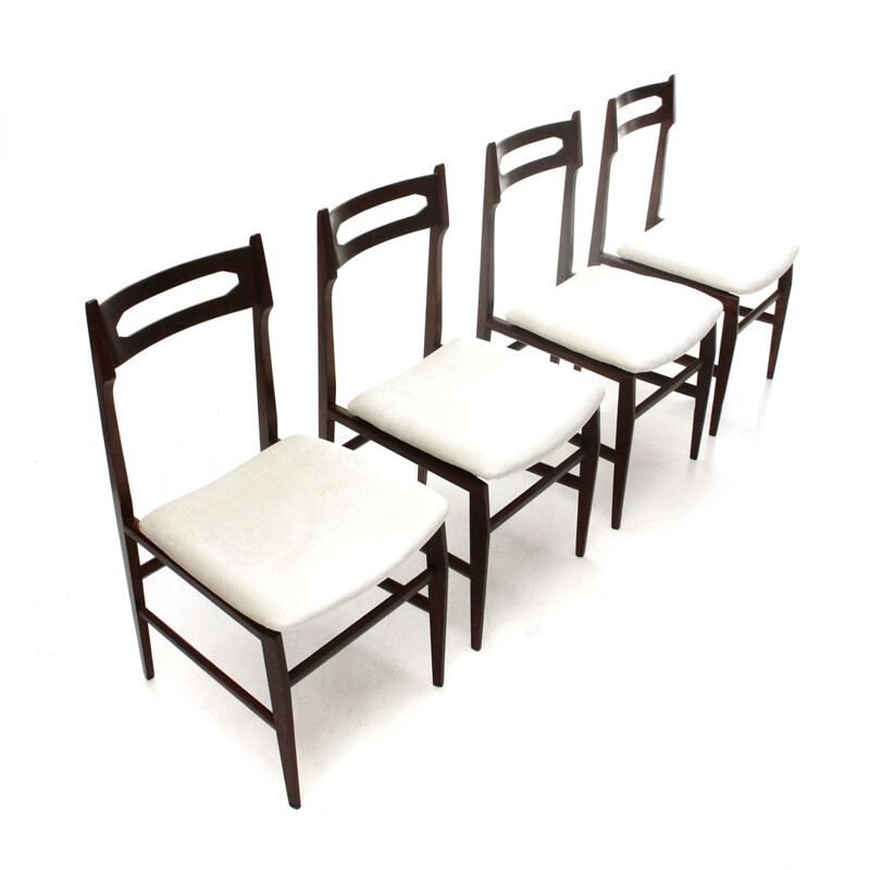 Suite de 4 chaises vintage italiennes en velours blanc et bois 1950