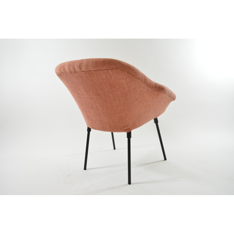 Vintage type shell armchair in pink fabric and metal 1970 