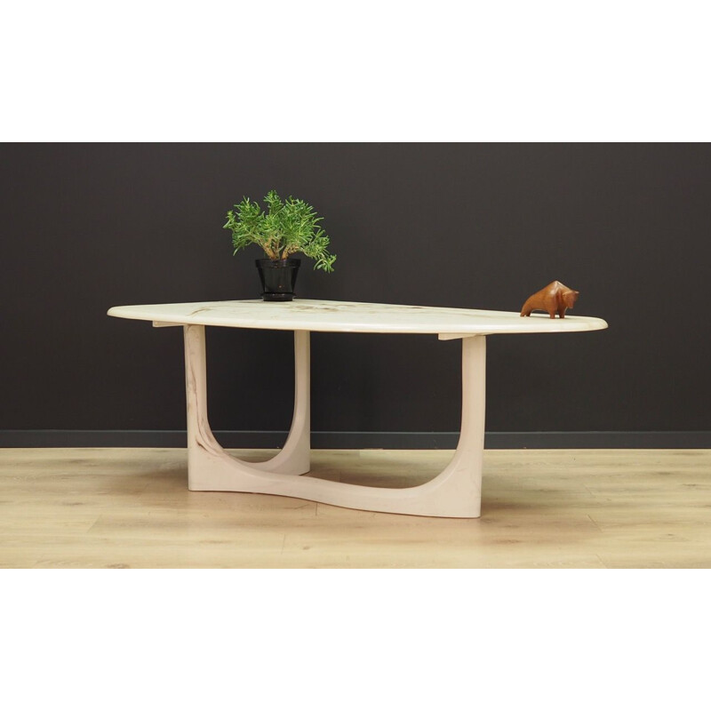 Table basse vintage conception danoise en marbre