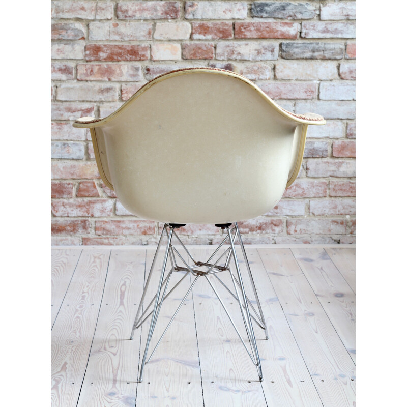 Set of 2 vintage DAR chairs by Charles & Ray Eames for Herman Miller by Zenith Plastics