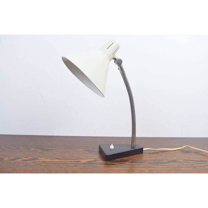 Vintage witte bureaulamp van H. Busquet voor Hala Zeist, 1960