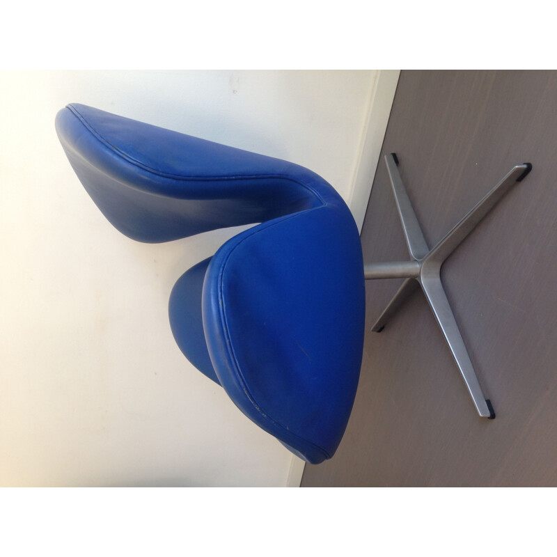 Vintage armchair for Fritz Hansen in blue leather