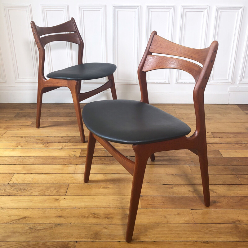 Set of 4 vintage chairs model 310 by Erik Buch, 1960