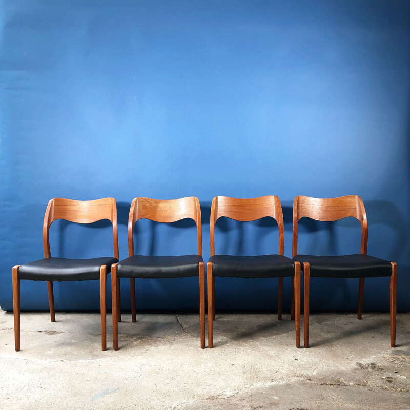 Set of 6 vintage chairs by Niels O. Moller 1960s