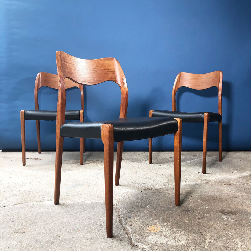 Set of 6 vintage chairs by Niels O. Moller 1960s