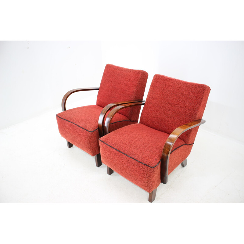 Set of two vintage armchairs by Jindřich Halabala