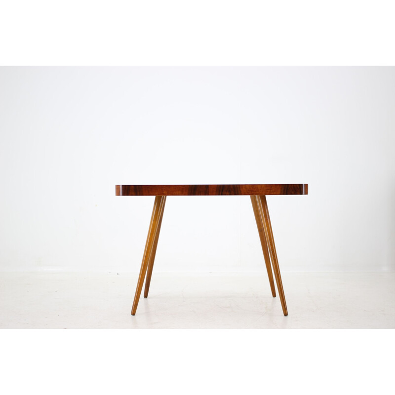 Table basse vintage conçue par Miroslav Navràti