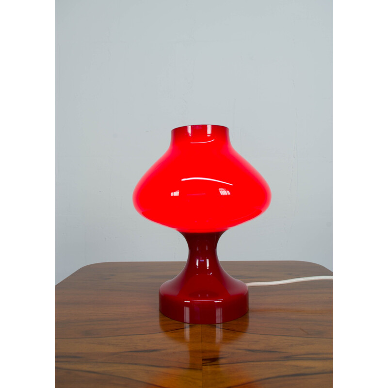 Lampe de table vintage rouge pour OPP Jihlava en verre 1970