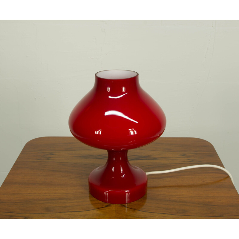 Lampe de table vintage rouge pour OPP Jihlava en verre 1970