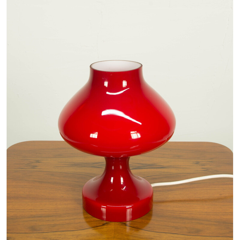 Lampe de table vintage rouge pour OPP Jihlava en verre 1970