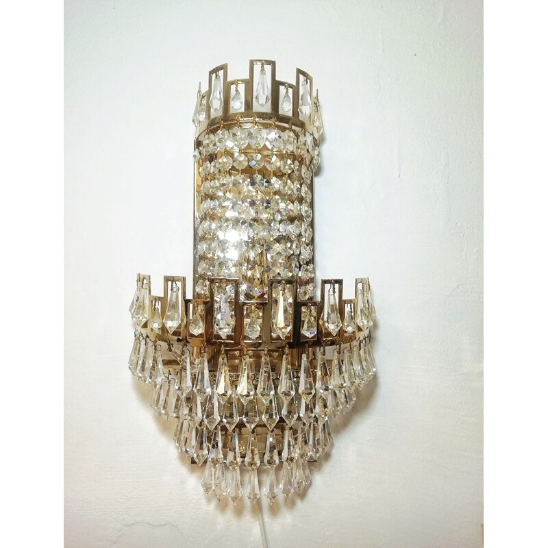 French vintage sconce in crystal and brass 1970s