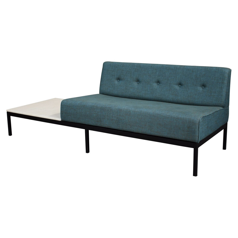 Canapé vintage de la série 070 pour Artifort en tissu bleu et avec une table basse en marbre