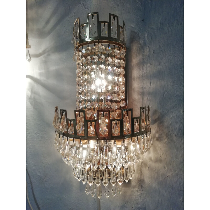 French vintage sconce in crystal and brass 1970s