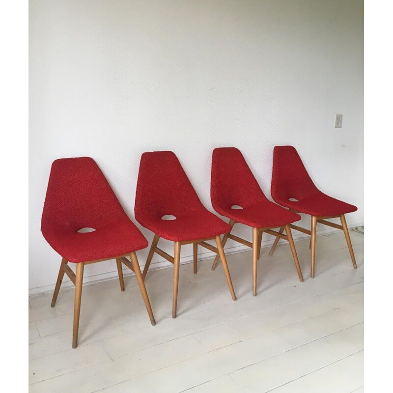 Suite de 4 chaises vintage de Burian et Szek en tissu rouge 1950