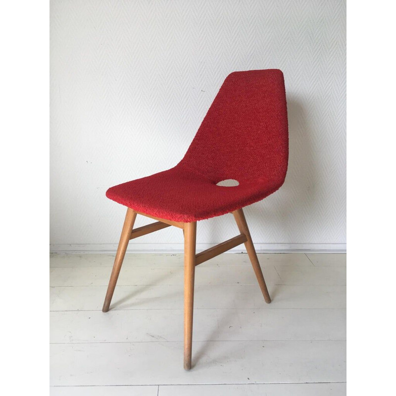 Conjunto de 4 cadeiras de tecido vermelho vintage de Burian e Szek, 1950