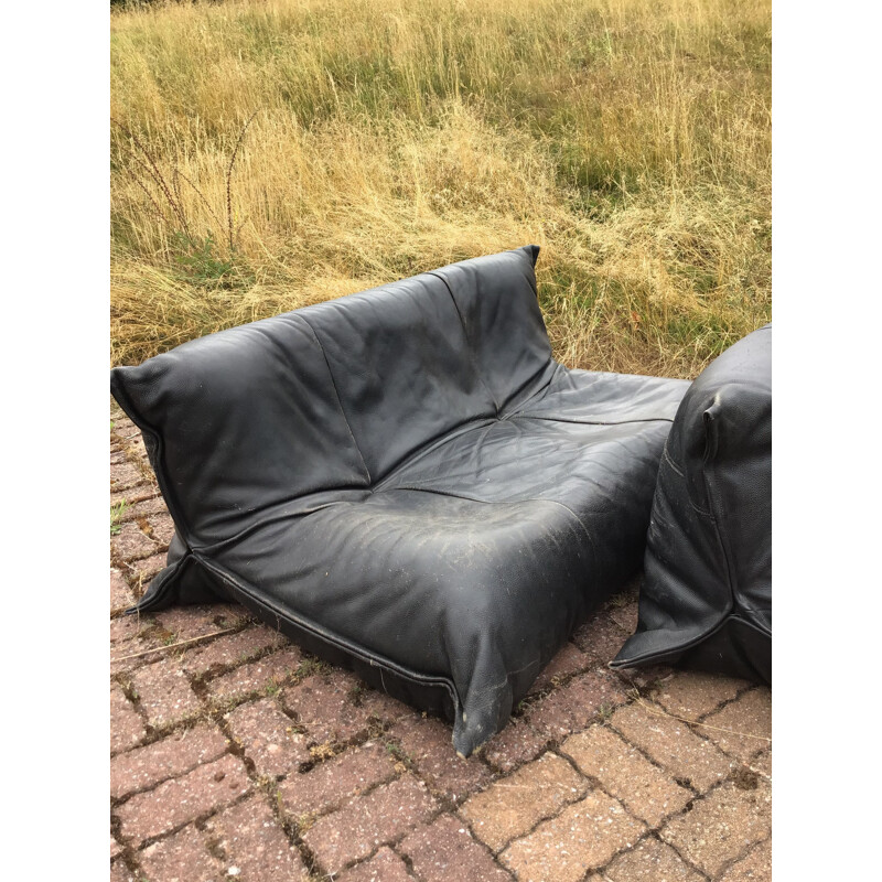 2-seater vintage sofa for Ligne Roset in black leather 1970