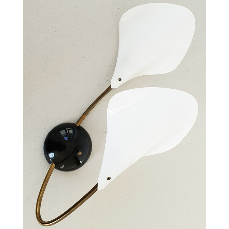 Vintage sconce in white plexiglass and brass 1950