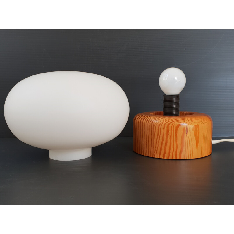 Lampe de table vintage scandinave en pin et verre 1960