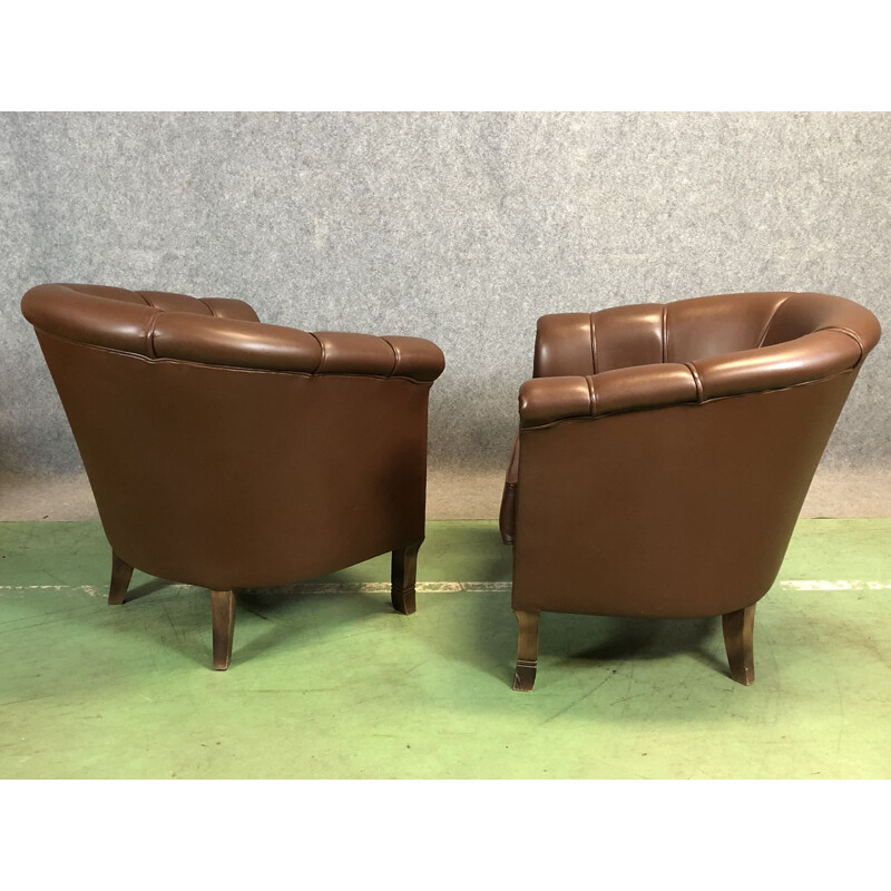 Pair of vintage armchairs club in leather France