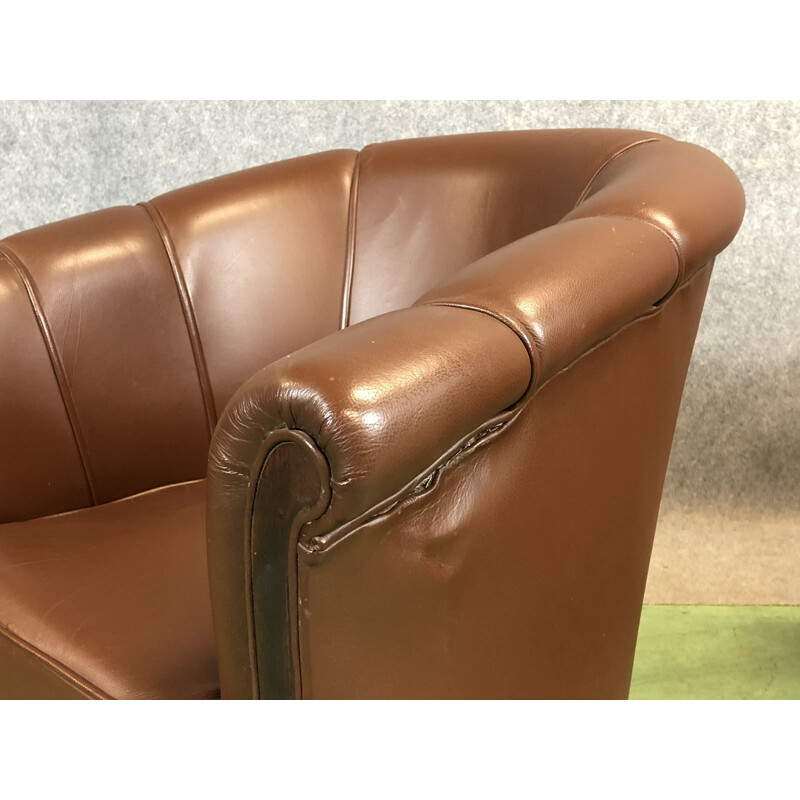 Pair of vintage armchairs club in leather France