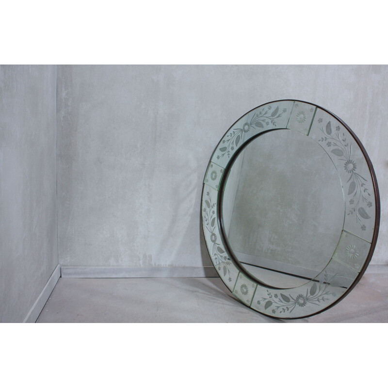 Vintage round engraved italian mirror in glass 1980s