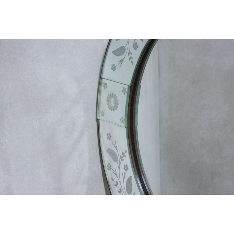 Vintage round engraved italian mirror in glass 1980s