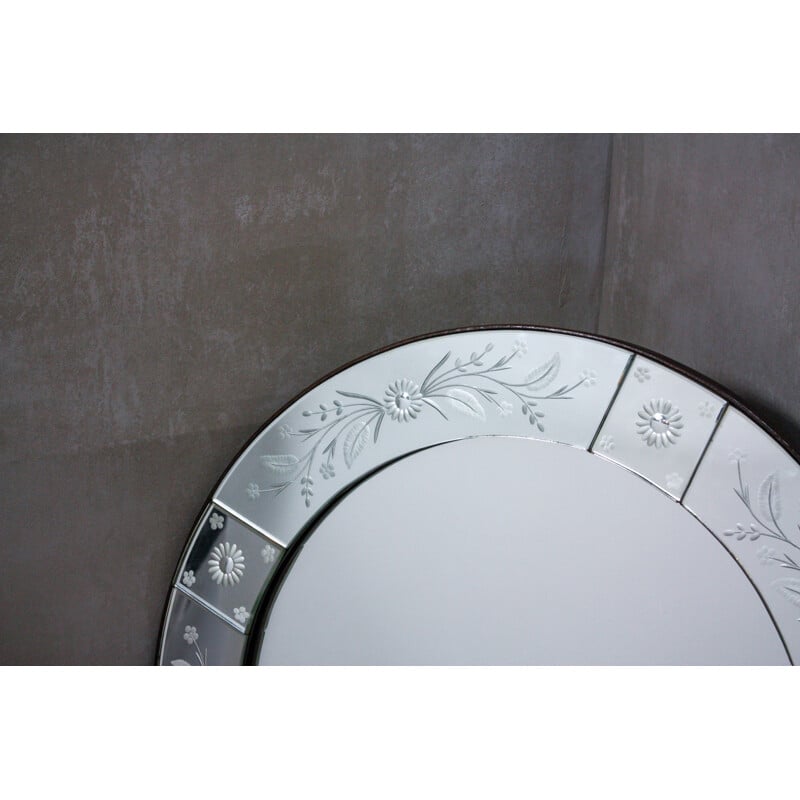 Vintage round engraved italian mirror in glass 1980s